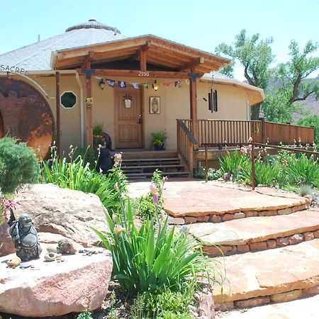 Red Moon Lodge Moab Bagian luar foto