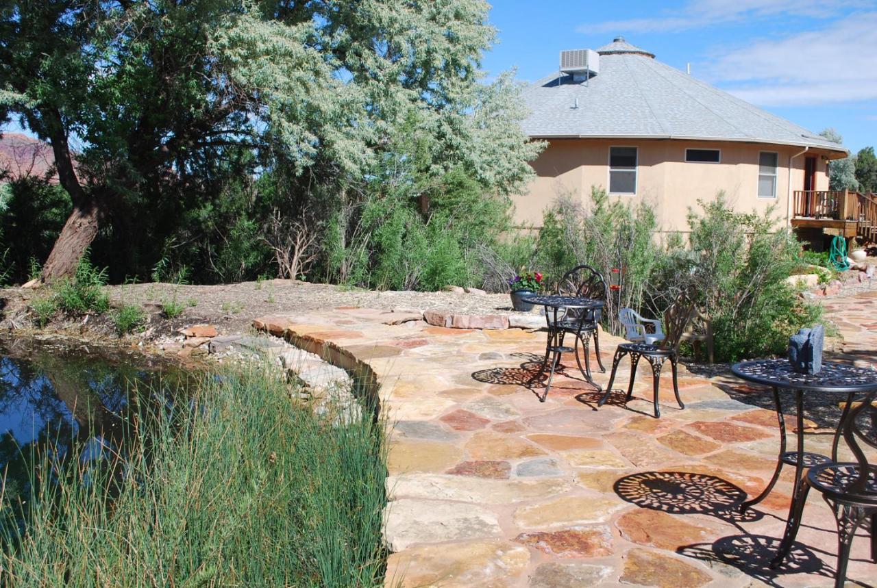 Red Moon Lodge Moab Bagian luar foto