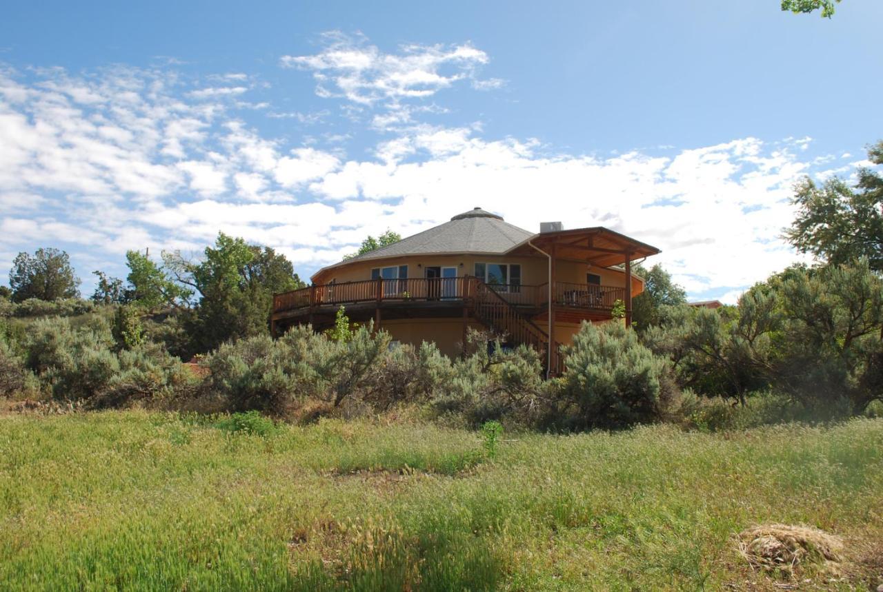 Red Moon Lodge Moab Bagian luar foto