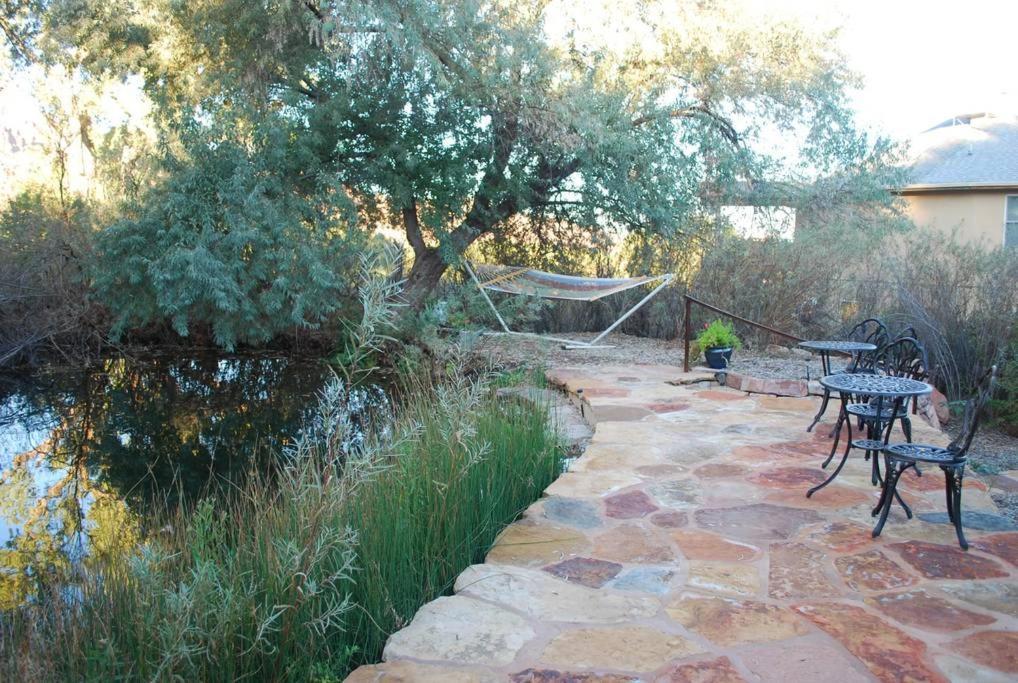 Red Moon Lodge Moab Bagian luar foto
