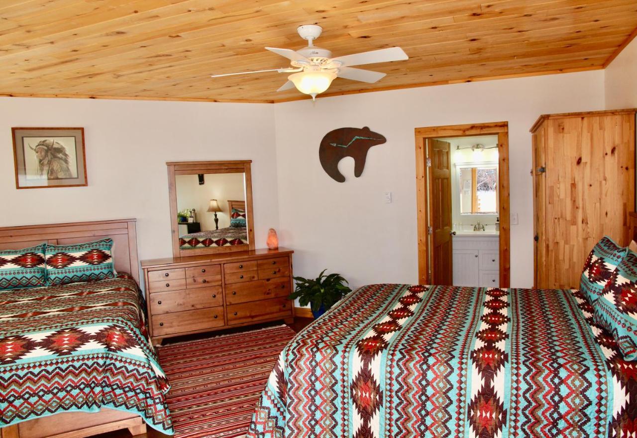 Red Moon Lodge Moab Bagian luar foto