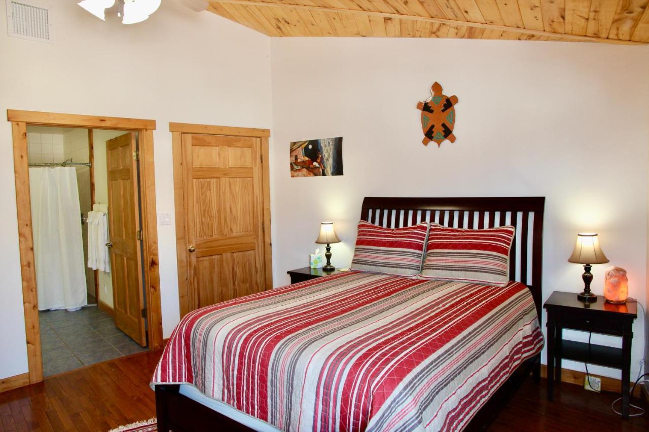 Red Moon Lodge Moab Bagian luar foto