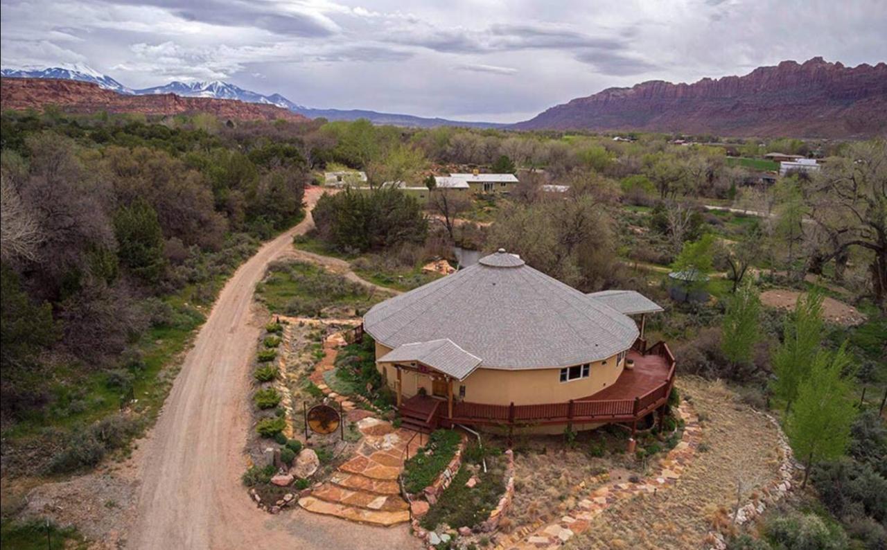 Red Moon Lodge Moab Bagian luar foto